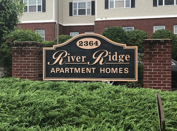 River Ridge Apartments - Hamden, CT