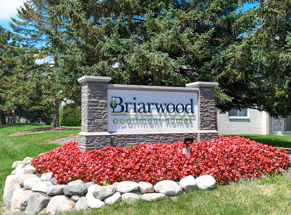 Briarwood Apartments - Waterford, MI