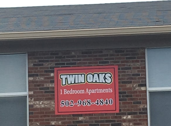 Twin Oaks Apartments - Louisville, KY