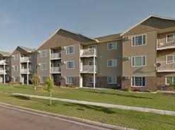 Maple Creek Apartments - Fargo, ND