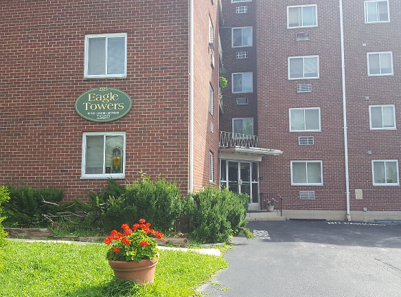 Eagle Towers Apartments - Havertown, PA