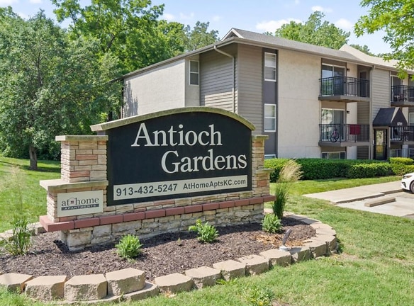72-01 Antioch Gardens Apartments - Merriam, KS