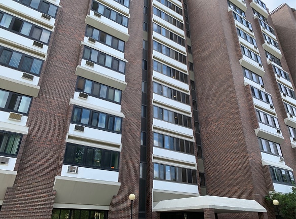 Cleveland Hi-Rise Apartments - Saint Paul, MN