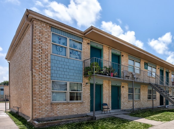Sandpiper Cove Apartments - Galveston, TX