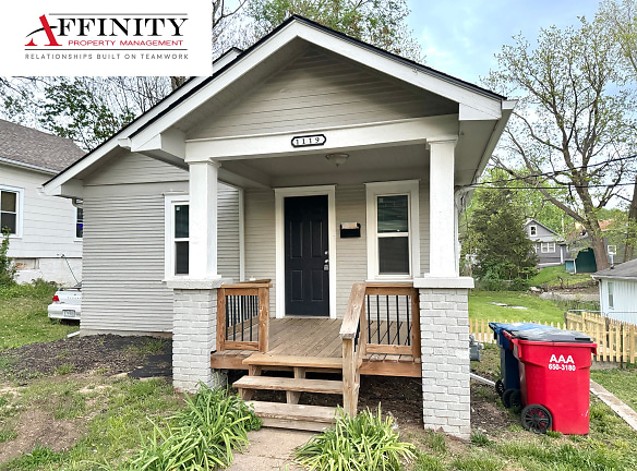 1119 N Spring St - Independence, MO