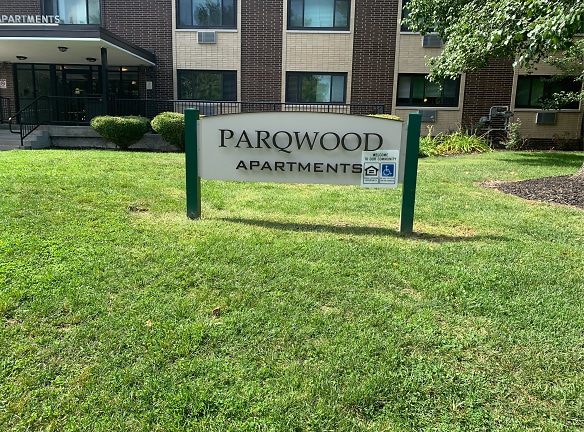 Parqwood Apartments - Toledo, OH