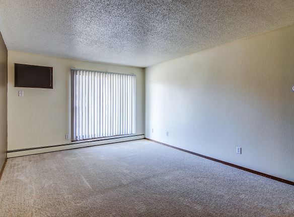 Heritage Heights Apartments - Coon Rapids, MN