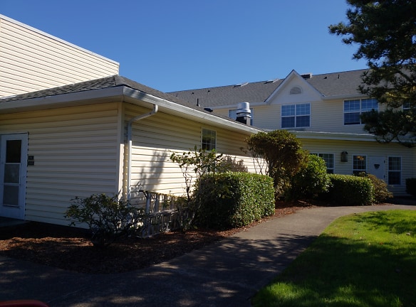 Lakeview Senior Living Apartments - Lincoln City, OR