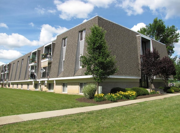 Meadows Of Boardman Apartments - Youngstown, OH