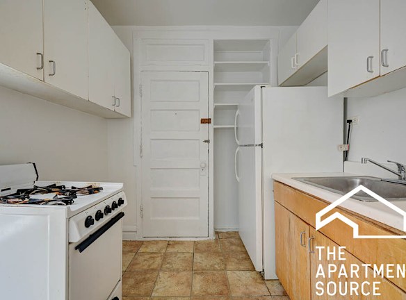 2706 N Spaulding Ave unit #1FF - Chicago, IL