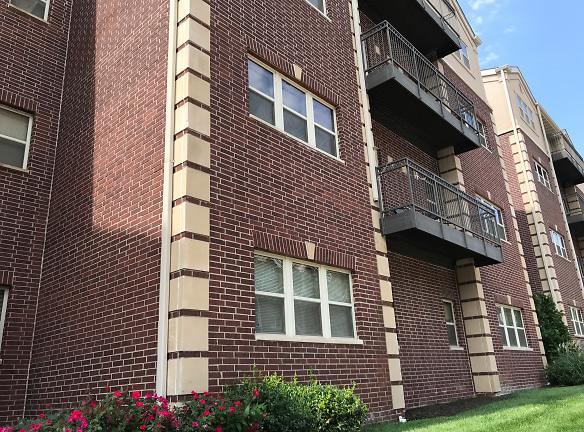 Element Communities Apartments - Columbia, MO
