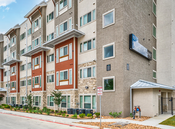 Village At Roosevelt Apartments - San Antonio, TX