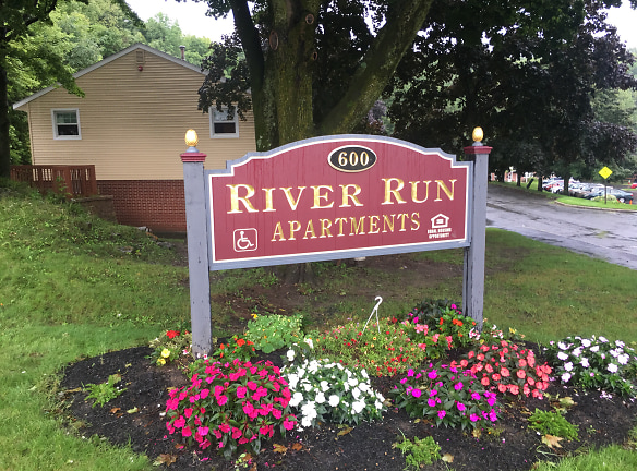 River Run Apartments - Dalton, MA
