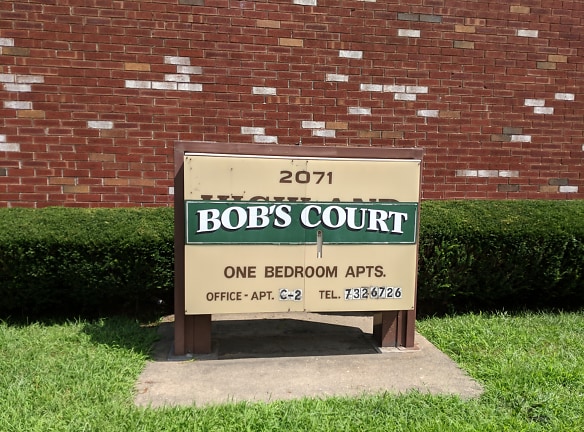 Bob's Court Apartments - West Springfield, MA