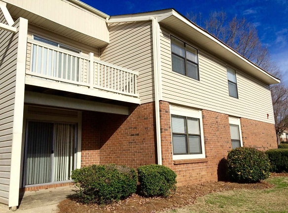 Whispering Pines Apartments - Columbia, SC