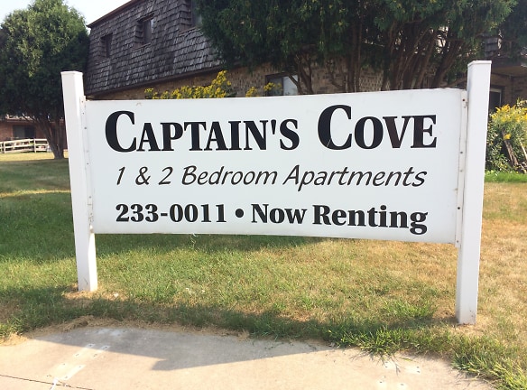 Captain's Cove Apts Apartments - Oshkosh, WI