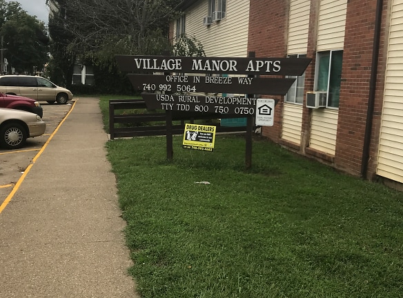 Village Manor Apartments - Middleport, OH
