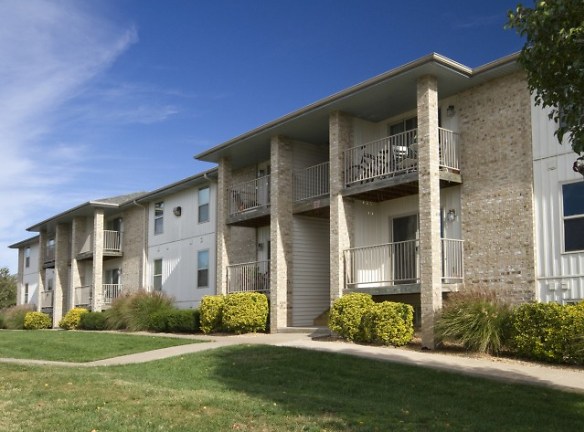 Lakewood Village Apartments - Springfield, MO