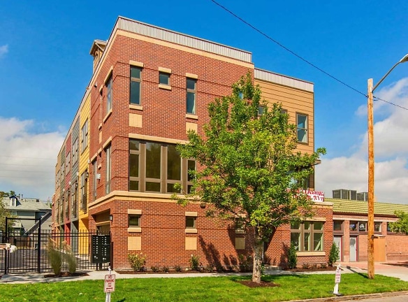 2122 Downing Townhomes - Denver, CO