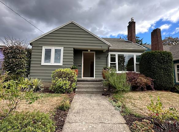 2710 Se 75Th Ave - Portland, OR