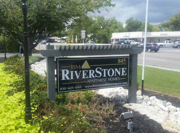 RiverStone Apartment Homes - New Braunfels, TX