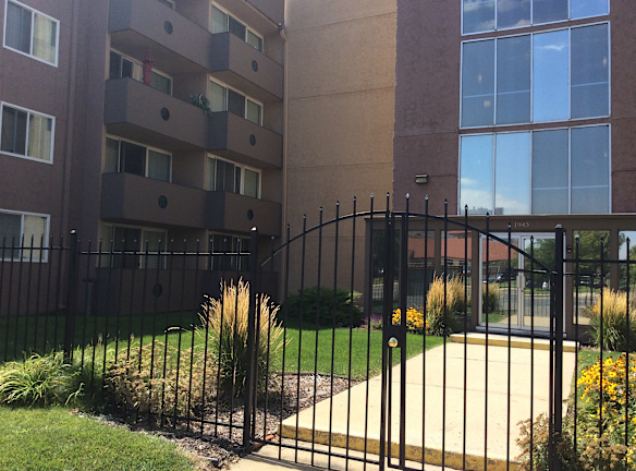 Amber Apartments Aurora
