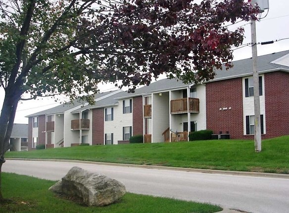 Mountain Boulevard Apartment Homes - Ozark, MO
