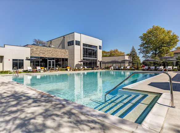 The Residence At Arlington Heights Apartments - Arlington Heights, IL