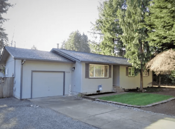 1018 SW Shannon Dr - Port Orchard, WA