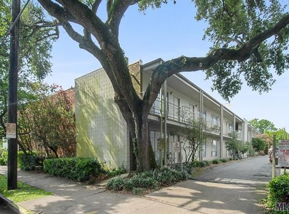 801 Henry Clay Ave - New Orleans, LA