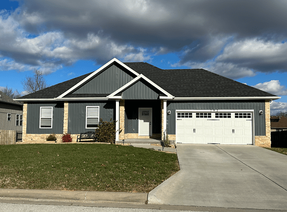 JNM Properties/Homes And Duplexes - Springfield, MO