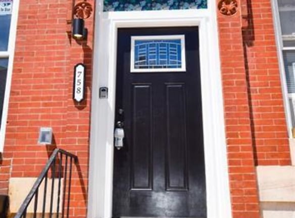 758 Dolphin St - Baltimore, MD
