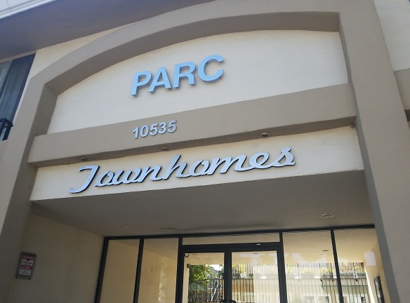 Parc Townhomes Apartments - Porter Ranch, CA