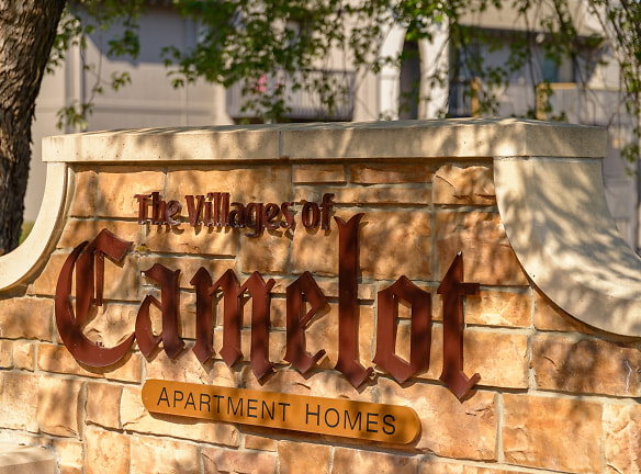 Camelot Village Apartments - Omaha, NE