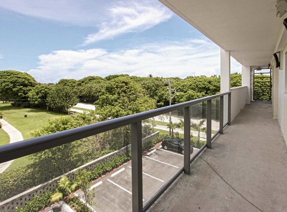 Ocean 601 Apartments - Boca Raton, FL