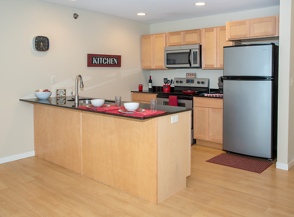 Southpoint Apartments - Grand Forks, ND