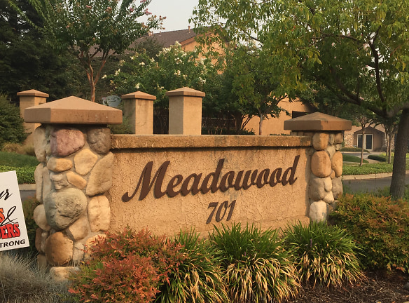 Meadowood Townhomes Apartments - Redding, CA