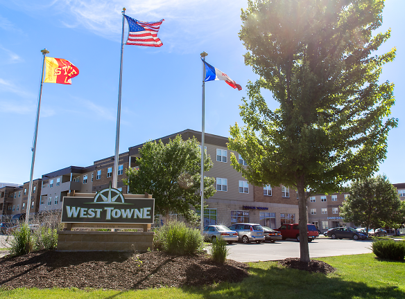 West Towne Apartments - Ames, IA