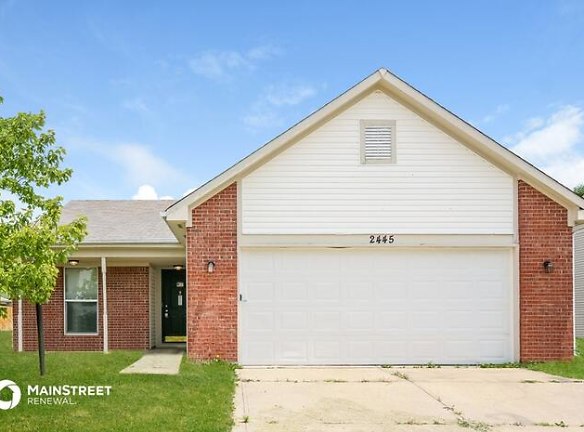 2445 Tiptop Dr - Indianapolis, IN