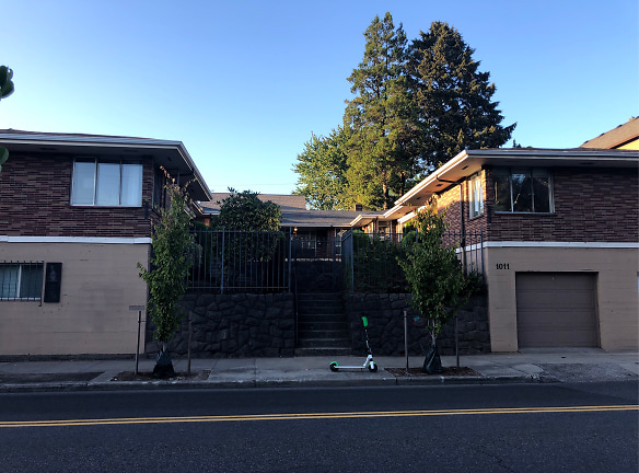 1011 NE Prescott Apartments - Portland, OR