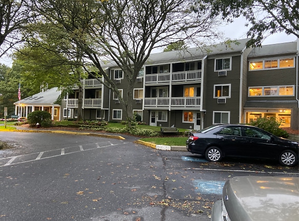 Village At Fawcett Pond Apartments - Hyannis, MA