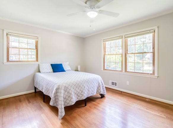 Room For Rent - Hampton, GA