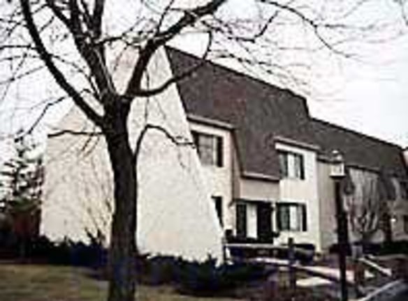 Raintree Townhomes Apartments - Westerville, OH