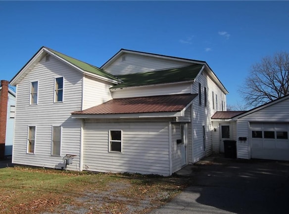 7488 S State St - Lowville, NY