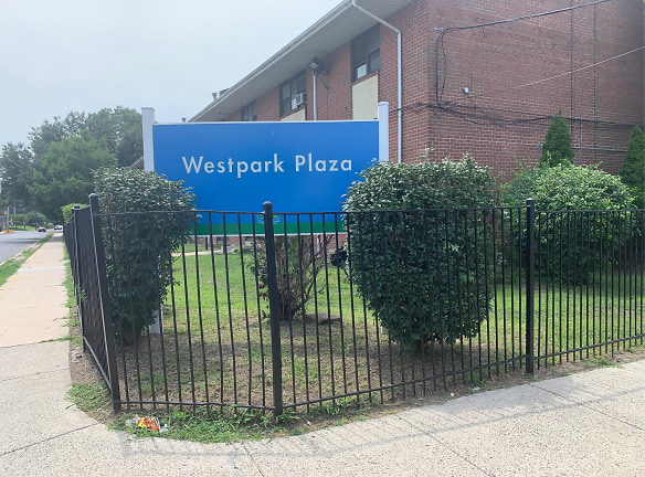 Westpark Plaza Apartments - Philadelphia, PA