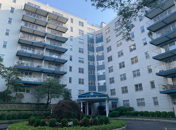 Wedgewood Apartments - White Plains, NY