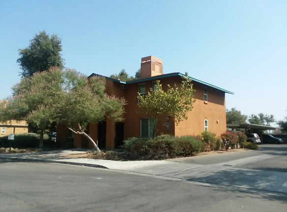 Yosemite Village Apartment - Fresno, CA