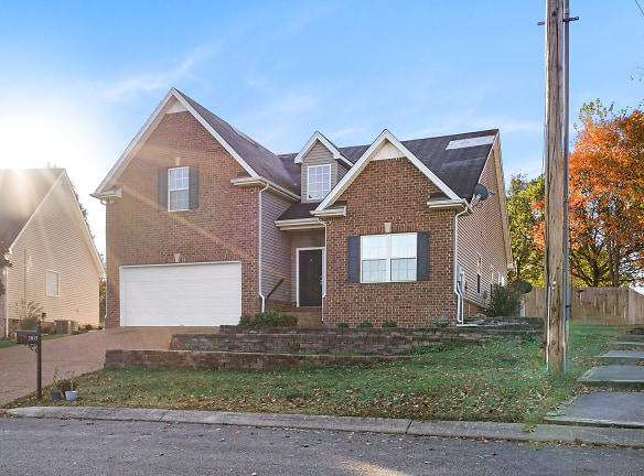 3015 Baker Way - Spring Hill, TN