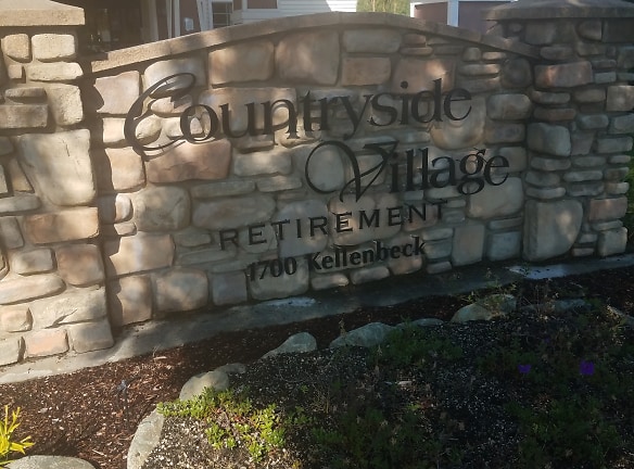 Countryside Village Apartments - Grants Pass, OR