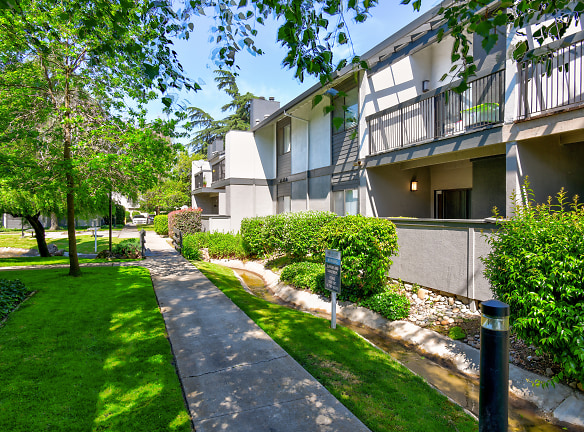 Park Lakewood Apartments - Modesto, CA